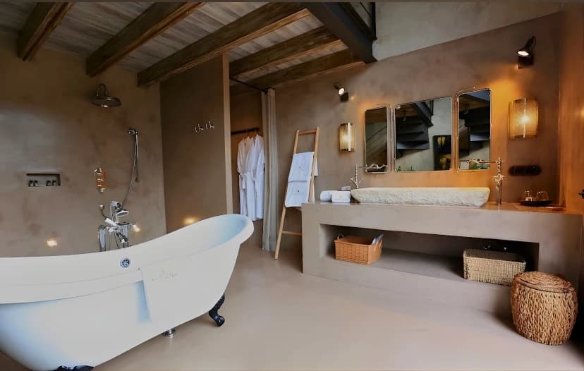 Baño revestido con microcemento sin juntas